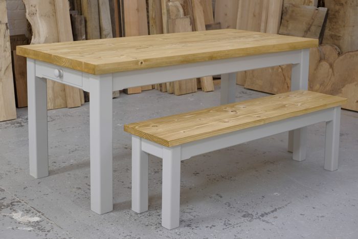 Linglie table and bench