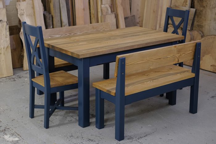 Linglie table and benches